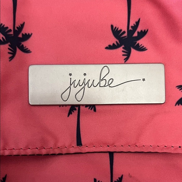 Ju-Ju-Be Coral Palm Men's Backpack - Picture 2 of 8